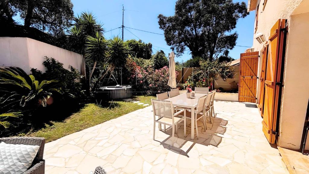 Villa Mitoyenne authentique avec Jacuzzi et Jardin - PALMAZUR VACANCES - 4