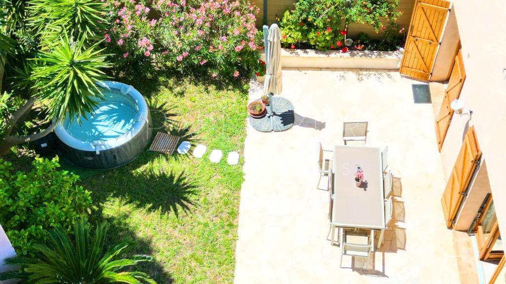Villa Mitoyenne authentique avec Jacuzzi et Jardin - PALMAZUR VACANCES - 5
