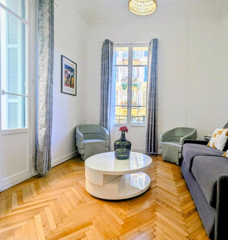 3 Pièces 70m2 Coeur de Nice - 1