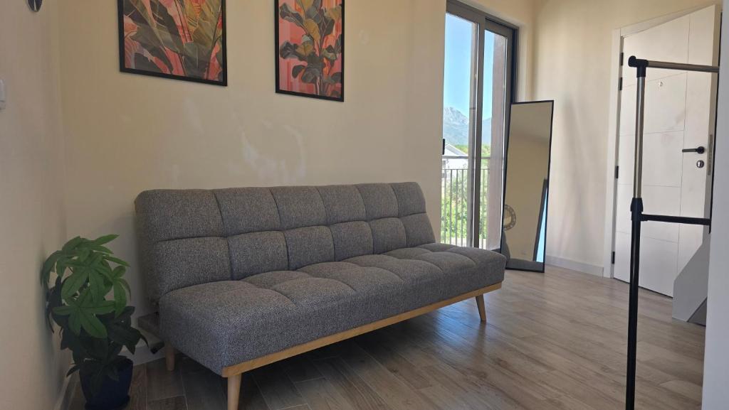 2 4 D2 Mini Condos Studio Loft West facing - 4