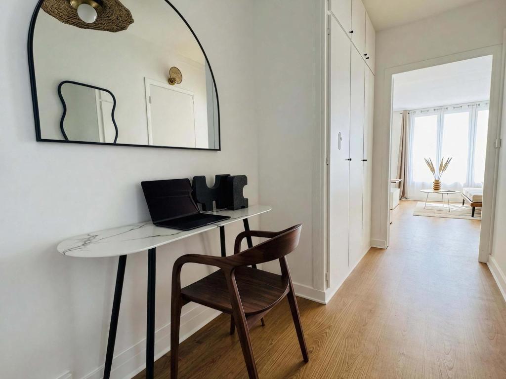 Large Bright Studio 5mins from Champs Elysees - 5