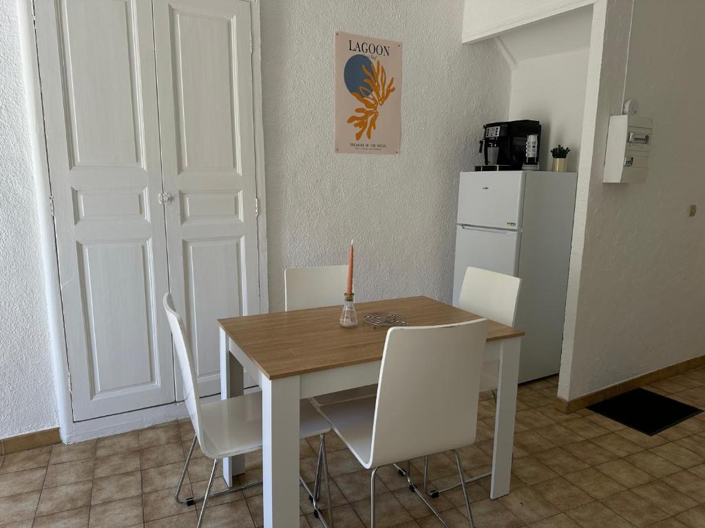 Appartement T2, 4 couchages avec balcon, tout proche de la cure thermale, centre-ville - 3