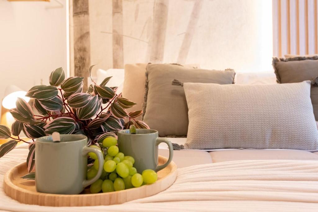 Luxury Garden Suite with Private Heated jacuzzi - 4