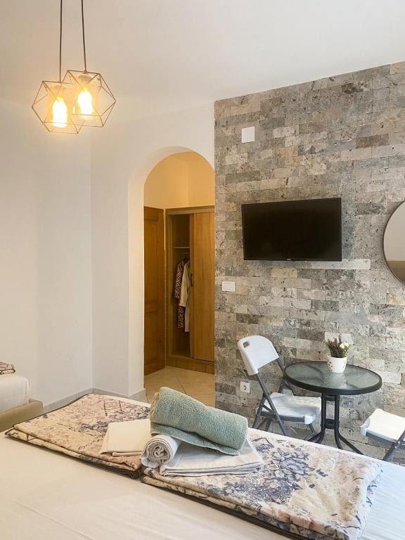 Addy's Apartments - 3
