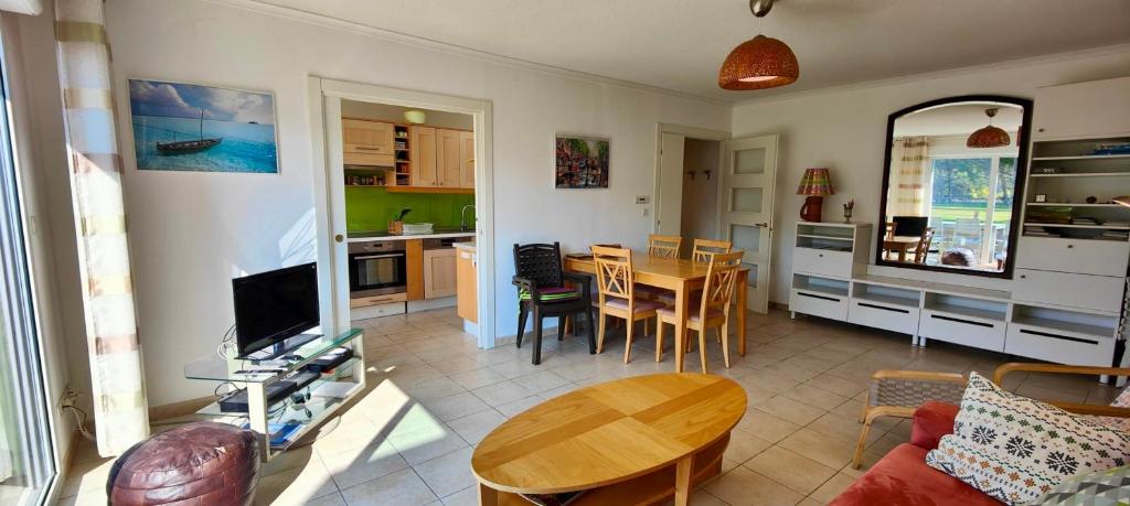 Appartement spacieux avec piscine - 5