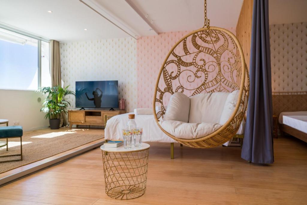 French Riviera Loft Panoramic Sea View, Beachfront - 3