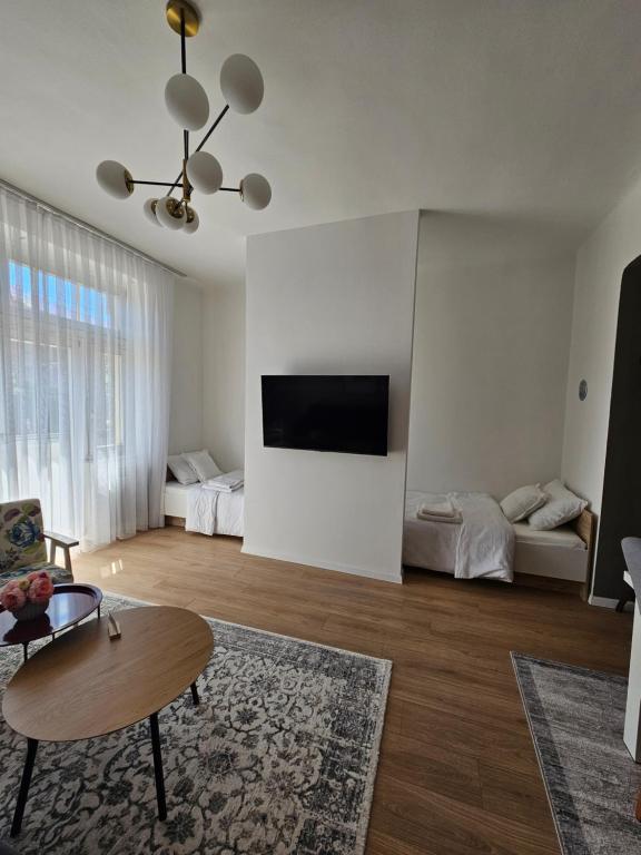 TheDozo - 1BDR Modern, Central, Newly Renovated - 2