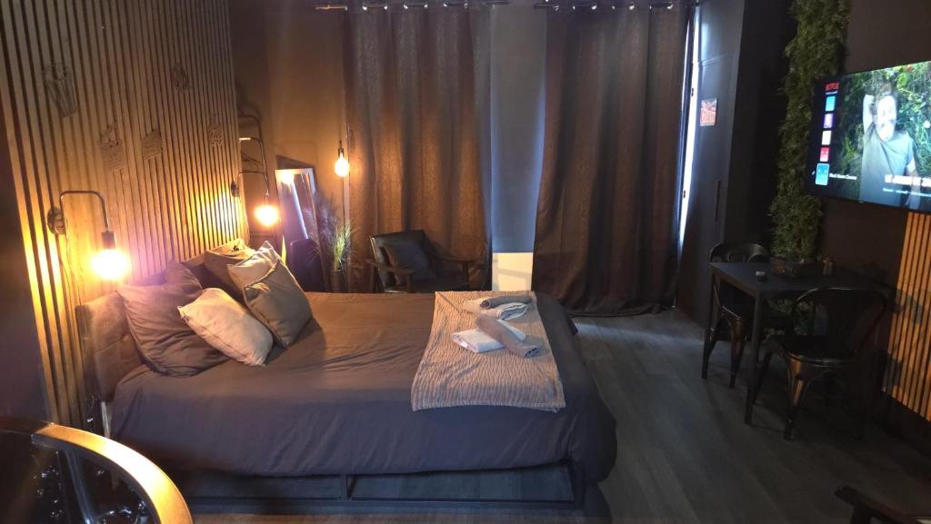 BLK Room - Cinéma et spa privatifs - 5