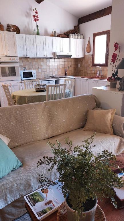2-star rated air-conditioned house with garden - 5