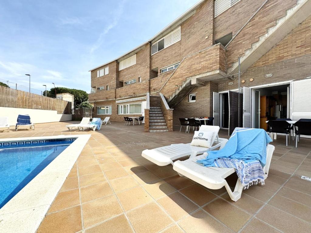 Apartamento Manel 11: Piscina y a 5 Minutos de la Playa en Torroella de Montgrí - HISP-7-22 - 4