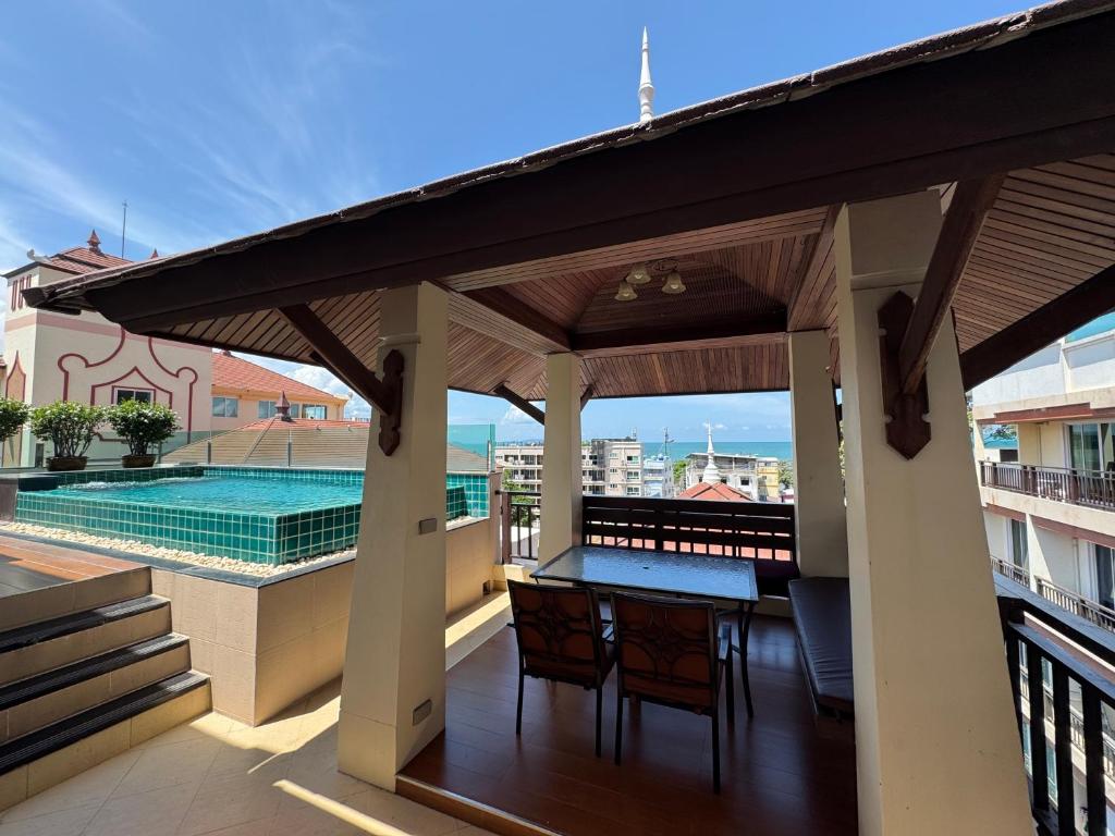 Balcony/terrace, Jomtien Beach Penthouses in Pattaya