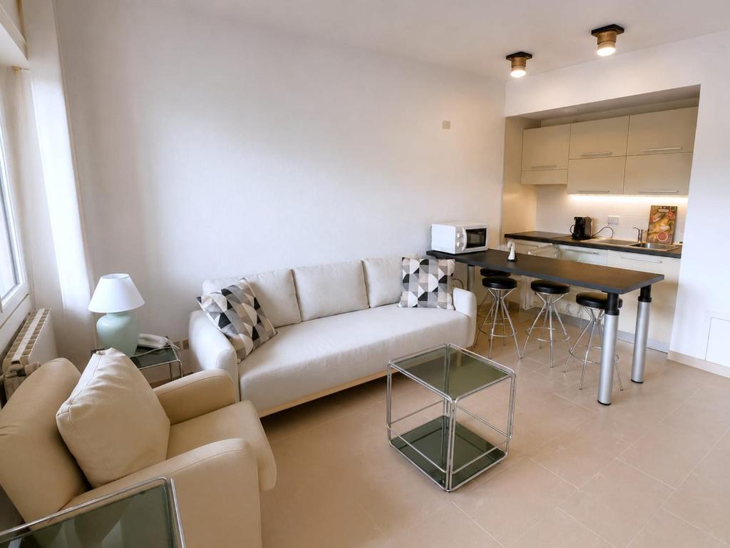 Lake View Apartment in Luino for 4 - 2
