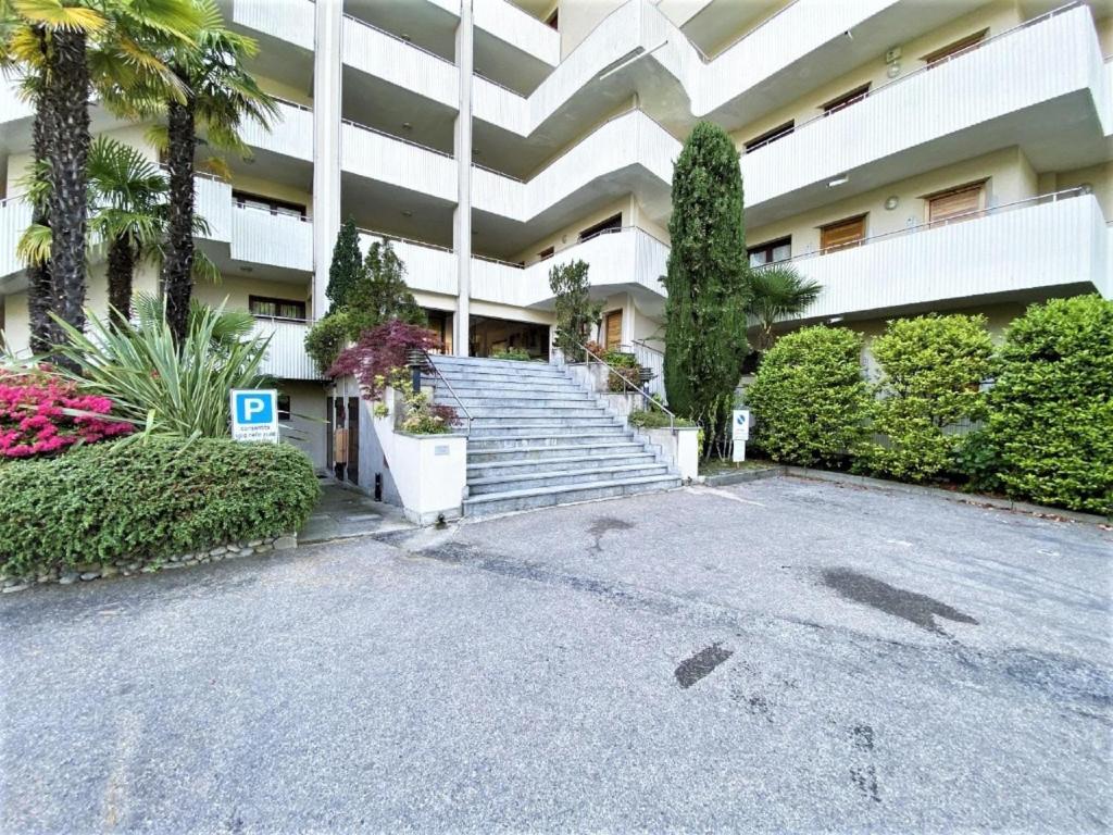Lake View Apartment in Luino for 4 - 1
