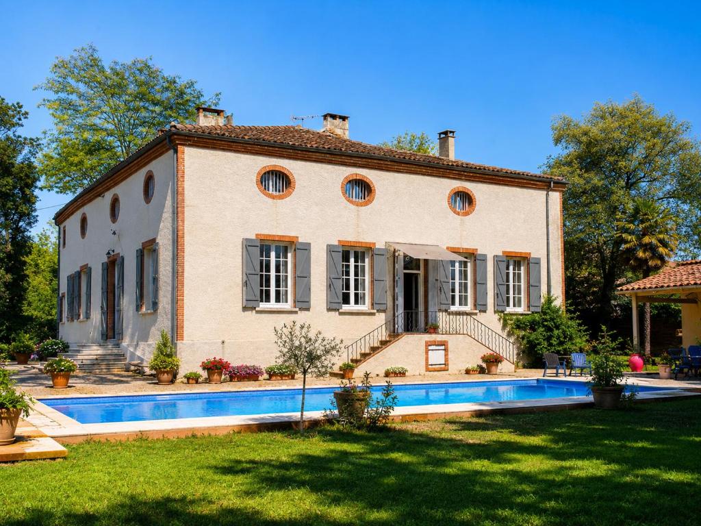 Manoir de La Gravette Authentic French Manor Experience - 2