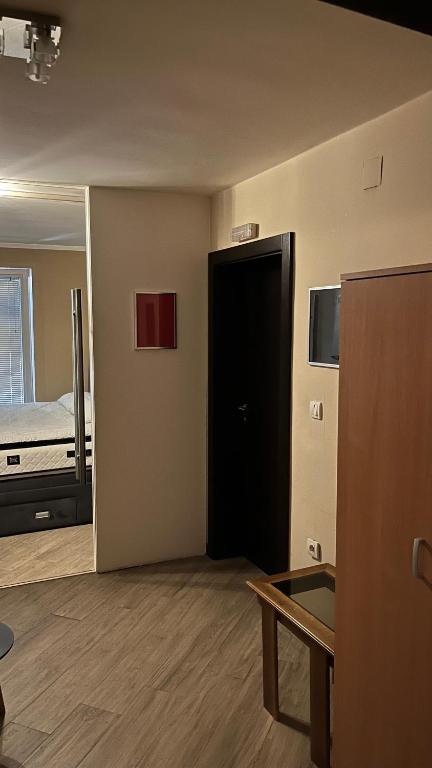 MTV Cribs Cozy Duplex & Free Parking - 4