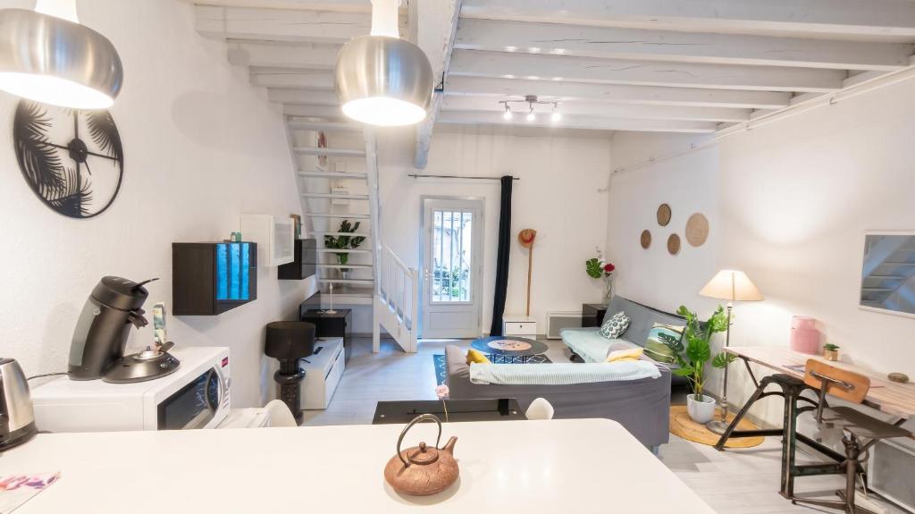 Cosy Lotus Quartz T2 - Centre - Place du Forail - Balcon et Parking gratuit dans la rue - 2