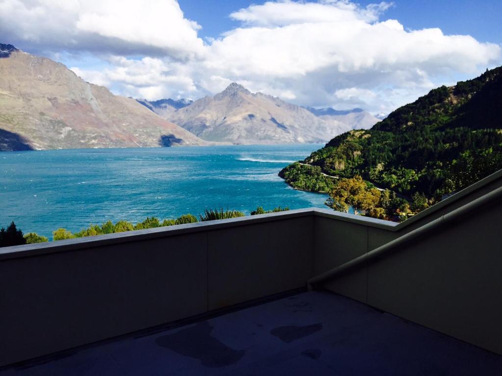 Queenstown Lakeview Holiday Home-5mins to town photo