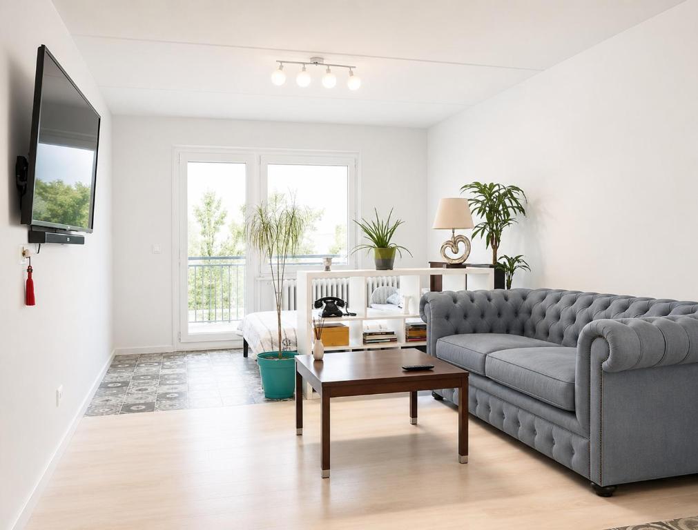Stylish Apartment - 2