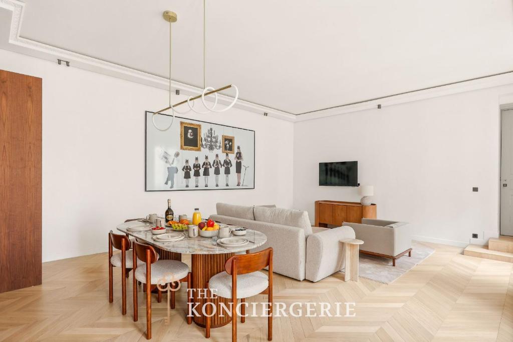 LE BEAU CHAMPS-ELYSEES - Luxury Apartment, AIR COND, LIFT - 5