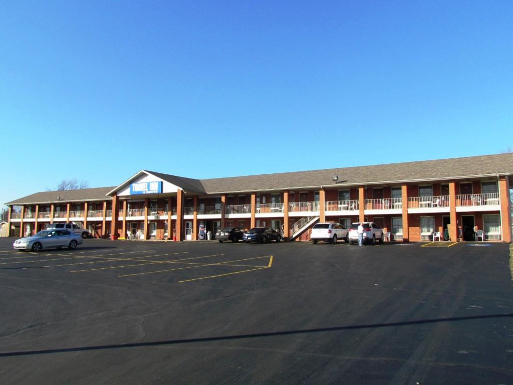 Travel Inn &amp; Suites — Hotel in Frankfort (IN)