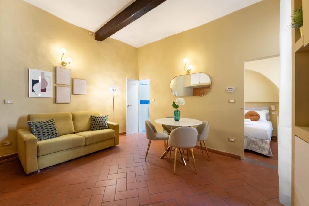 Ponte Vecchio Charming Flat- restyling june 2026 - 2