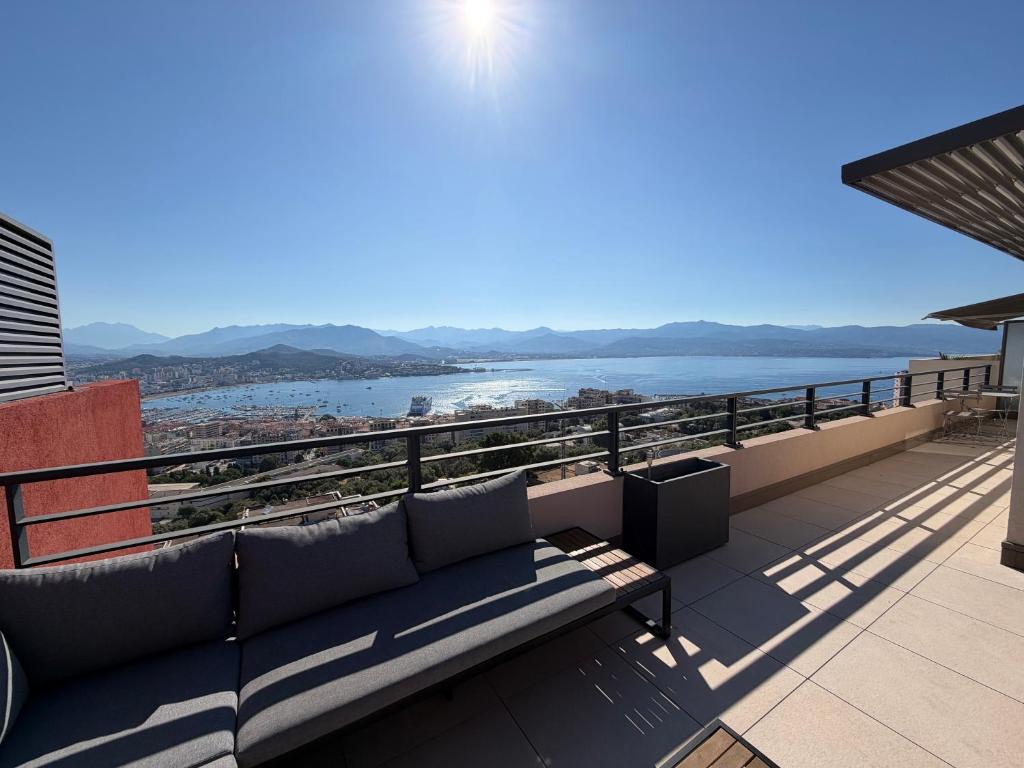 Superbe T3 avec rooftop Vue mer et montagne Ajaccio - 4