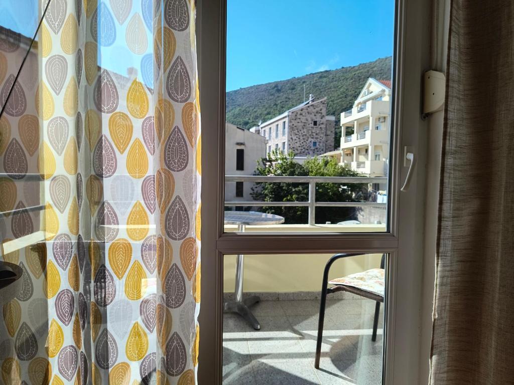 Cozy 1 bedroom flat near Petrovac beach - 3