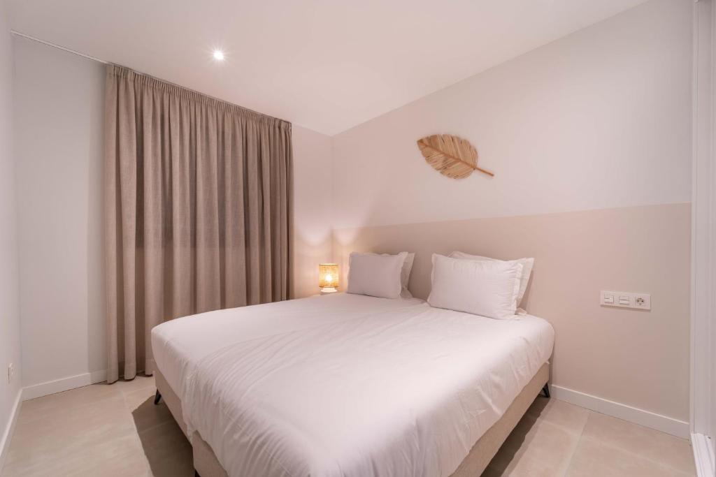 The West Breeze 2bedroom Poolview Terrace, Higueron West, Fuengirola - 4