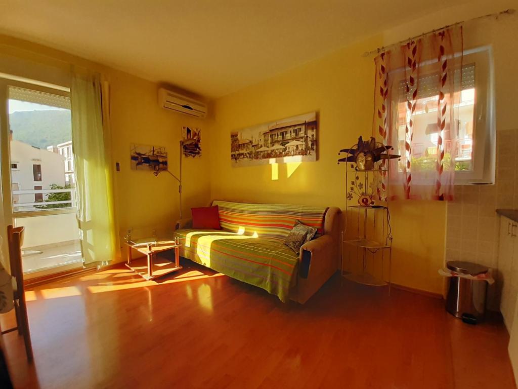 Cozy 1 bedroom flat near Petrovac beach - 5