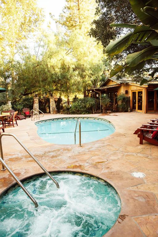 The Emerald Iguana Inn photo