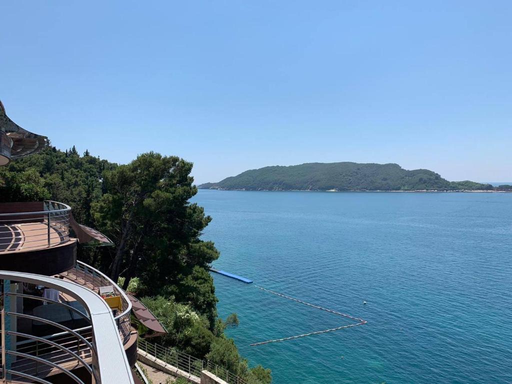 Dukly Luxury Villa Sea View first line - 4