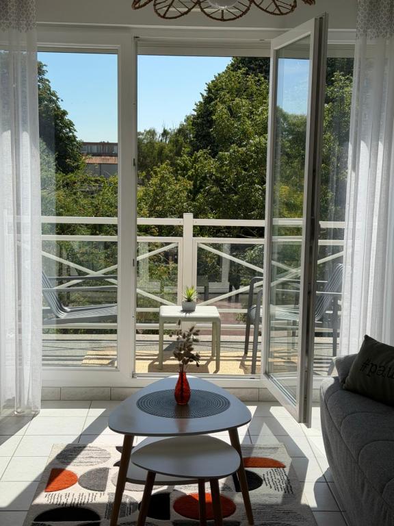 Les Belles Rives T2 avec balcon ensoleillé - 4