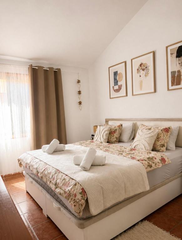Golden Mile Apartment Steps from Las Vistas Beach - 3