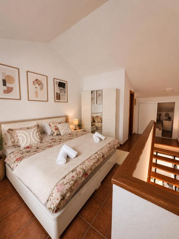 Golden Mile Apartment Steps from Las Vistas Beach - 4