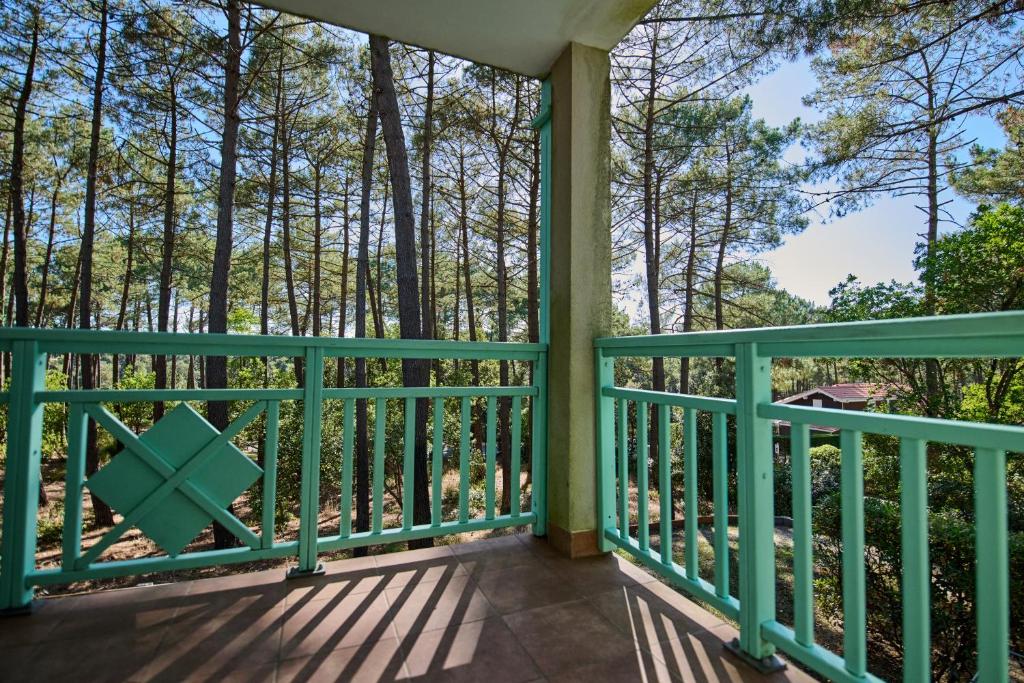 Ravissant Appartement 32m2 dans les pins, domaine du GOLF, entre lac et océan, piste cyclable, parking gratuit - 2