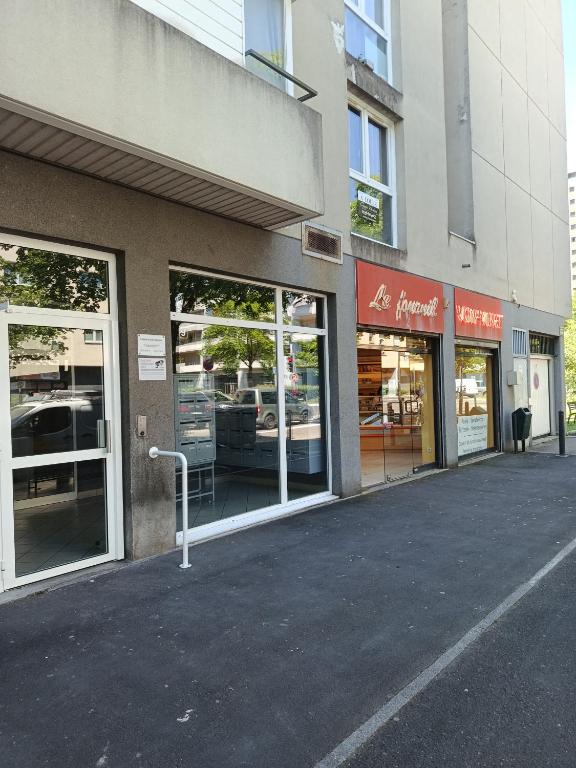 Cozy and quiet studio near Grenoble city center - 2