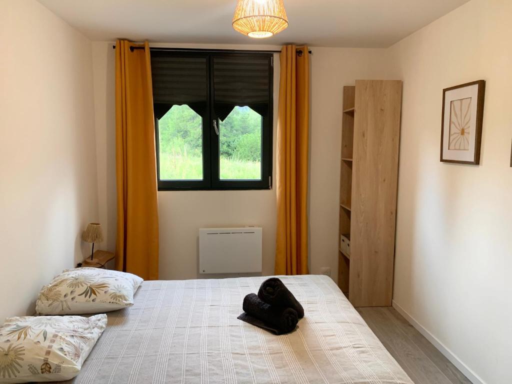 Logement 2 chambres au calme avec séjour et balcon 1 au Rdc a Gérardmer - 4