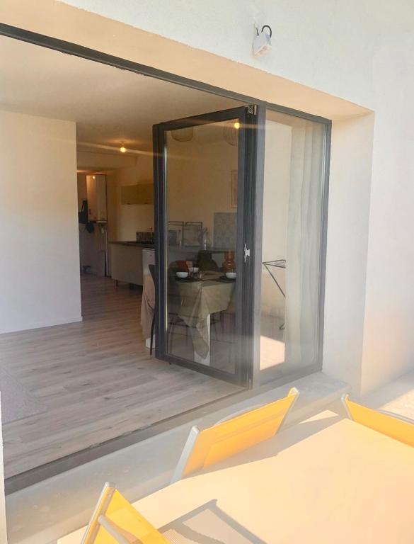 Appartement avec 2 chambres et séjour balcon plein sud et une vue panoramique 180 a GERARDMER app 103 - 2
