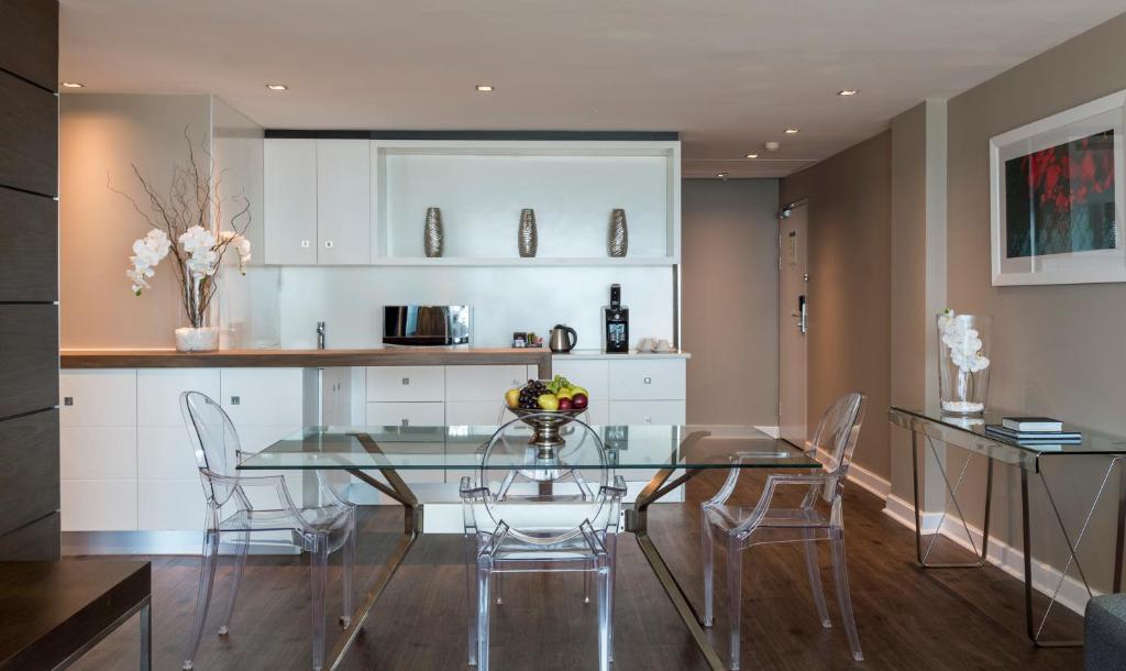 Kitchen, Radisson Blu Hotel, Port Elizabeth in Port Elizabeth