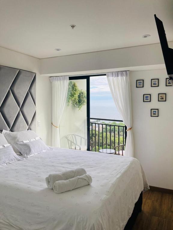 Romance and Comfort with Terrace and Sea View - 4