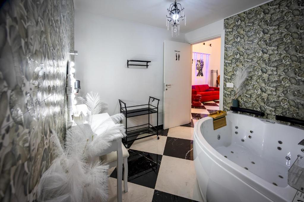 Sweet Home - minicasa a Trani con jacuzzi e cucina - 3