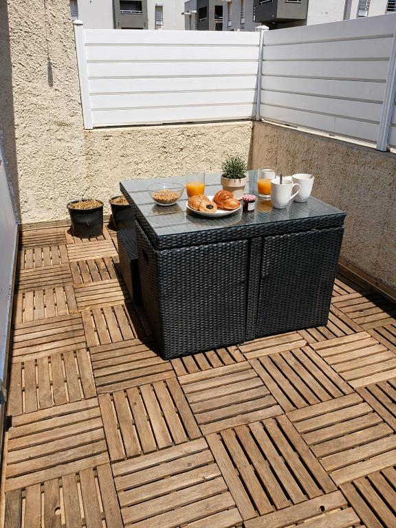 Le Sunny Terrasse - T2 climatisé en centre ville - 2
