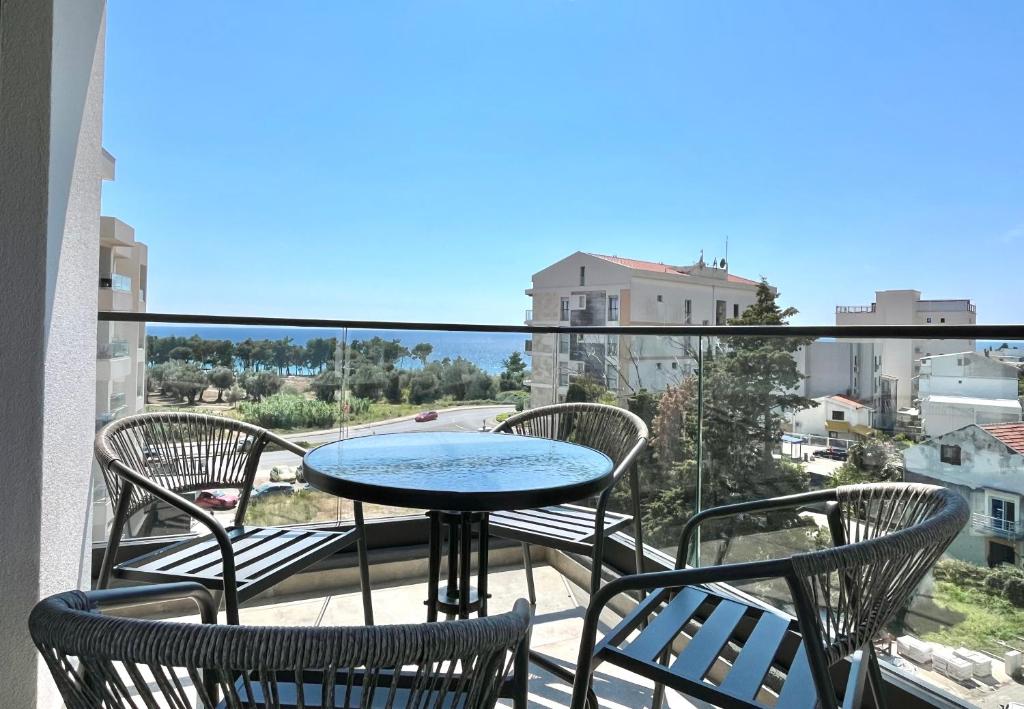 1bd New and Modern Apt with Sea View "Blue Horizon" - 4