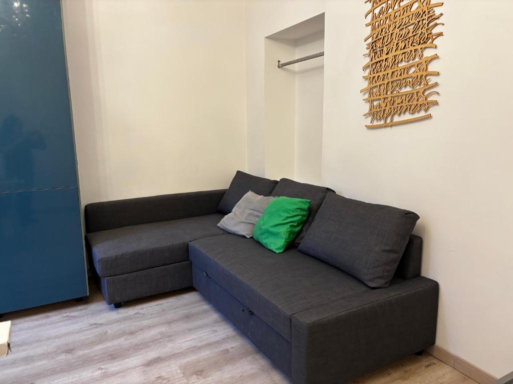 Apartment in Chinatown, Milan, Italy - 5