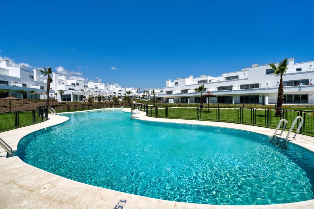 3025 Elegant apartment with terrace and pool - 1