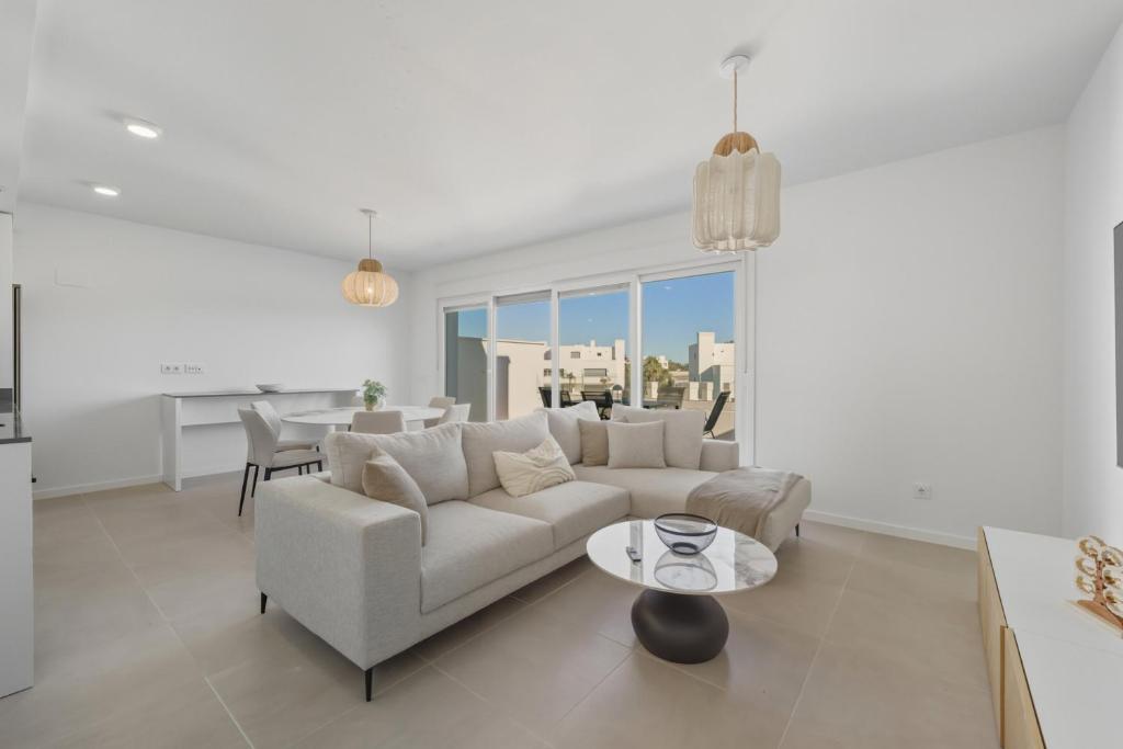 3025 Elegant apartment with terrace and pool - 5