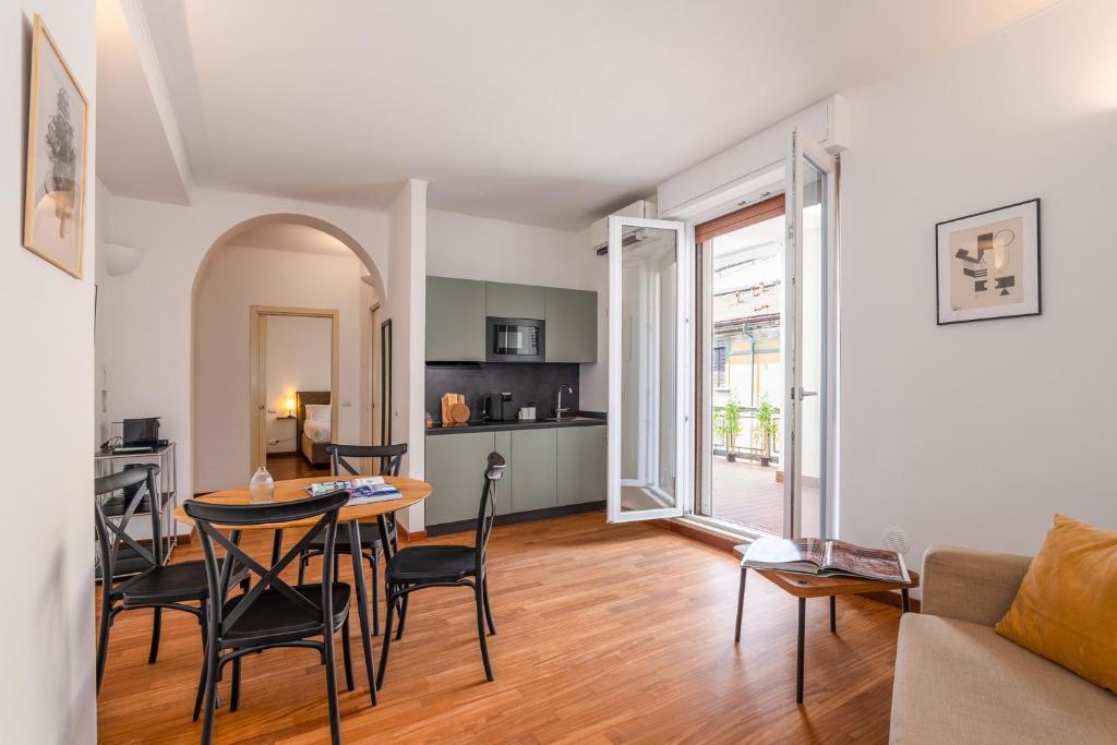 Flat in center with Terrace, near Garibaldi FS - 1