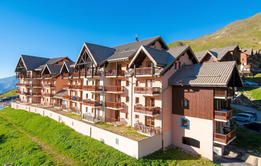 Appartement cosy à Valmeinier avec vue montagne et piscine - 1