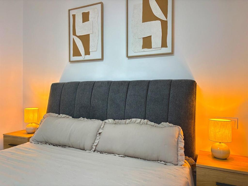 Renovated APT, Beach 1 min, WiFi, AC - 4