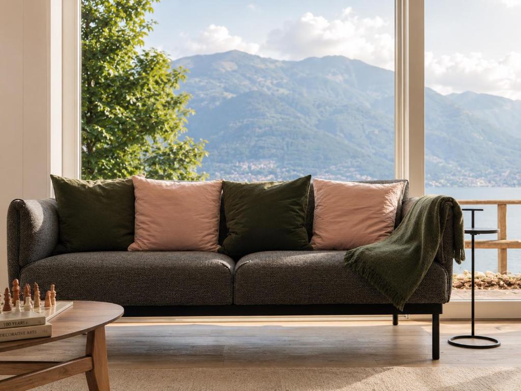 Elegant Villa Vladi with Panoramic Lake Como Views - 2